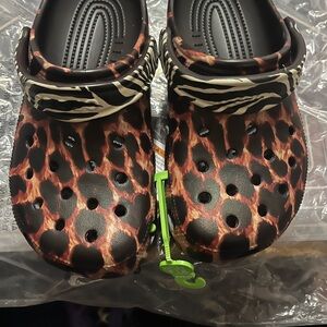 New! Crocs Leopard Print size 7